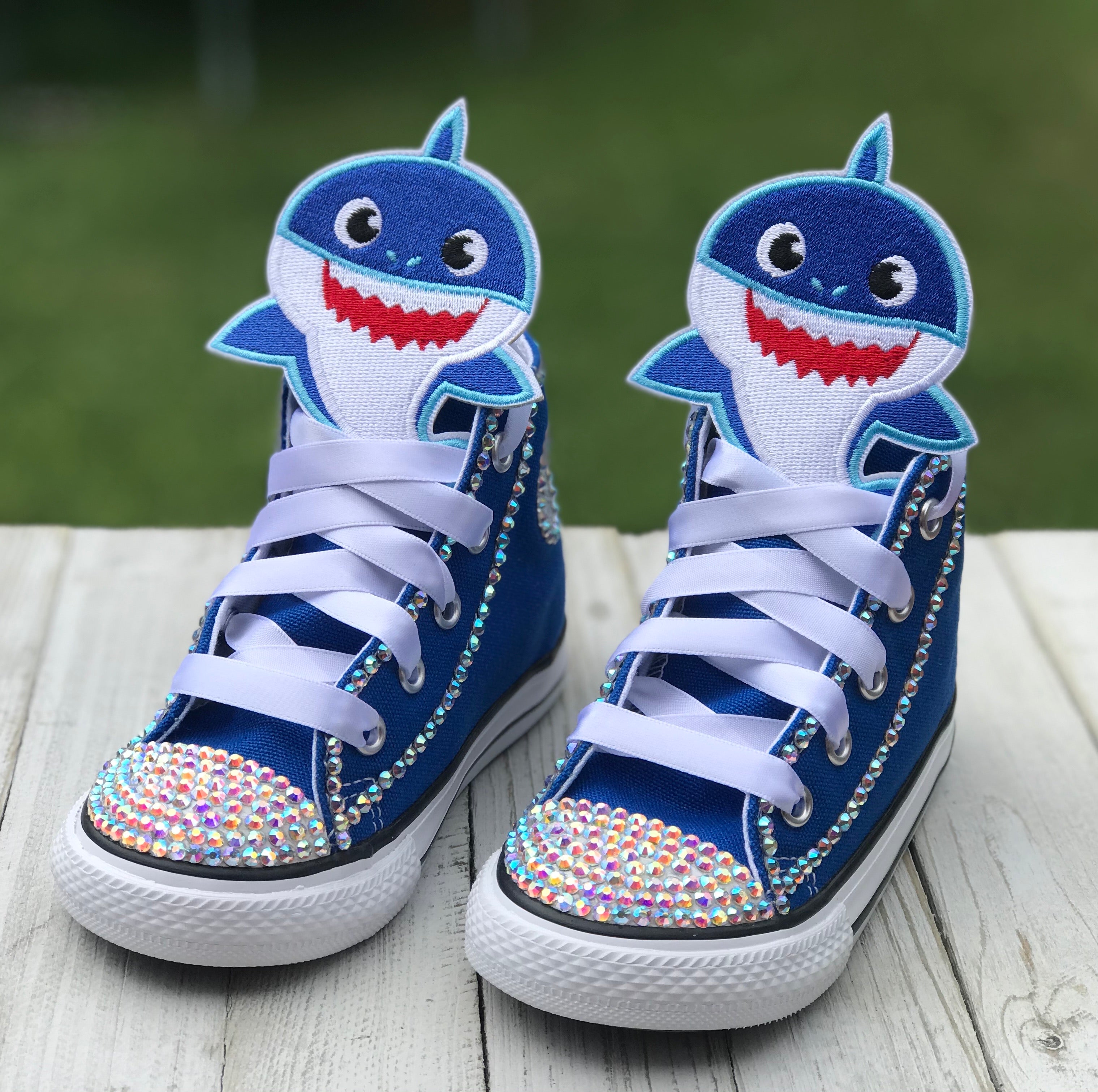 Arbejdskraft beslag ekstremister Baby Shark Blue Converse, Infants and Toddler Shoe Size 2-10 (Hard Sol |  Little Ladybug Tutus